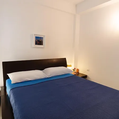 Mare Luna - Nel Centro Storico Di Apartmán Salerno